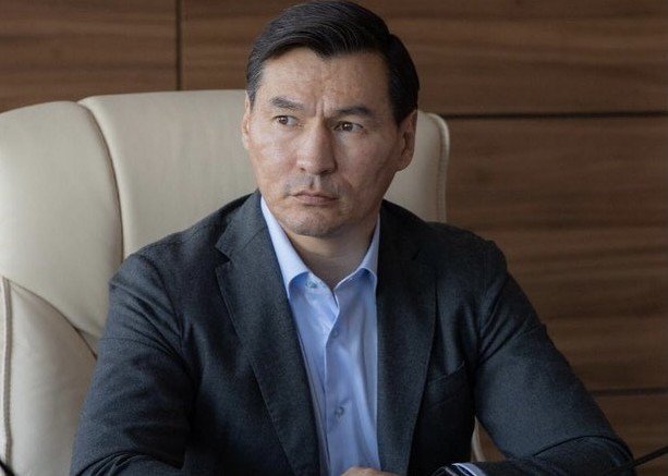 КАЛМЫКИЯ. Бату Хасиков поздравил архиепископа Юстиниана с Днем народного единства