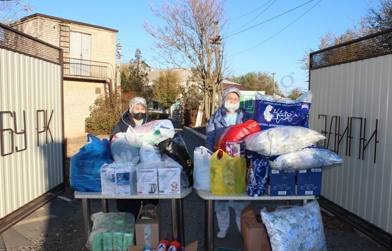 КАЛМЫКИЯ. Сотрудники ПФР провели благотворительную акцию к Всемирному дню доброты (ФОТО)