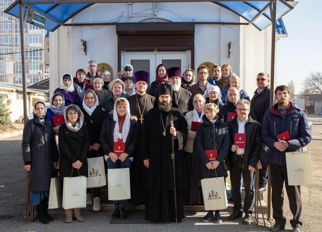 КЧР. Архиепископ Феофилакт вручил дипломы выпускникам богословских курсов