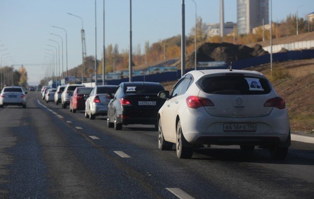 ВОЛГОГРАД. В Волгограде стартовал автопробег памяти Романа Гребенюка