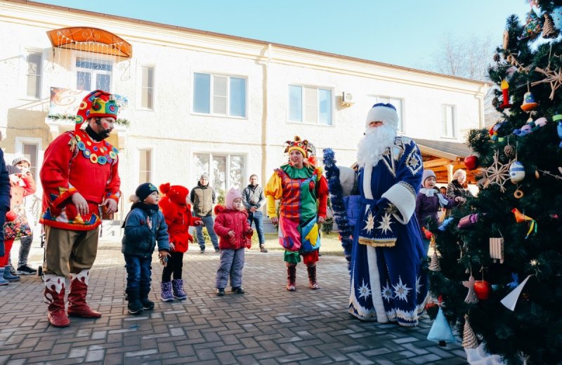 АСТРАХАНЬ. В Астраханской области новогодние концерты устроят во дворах