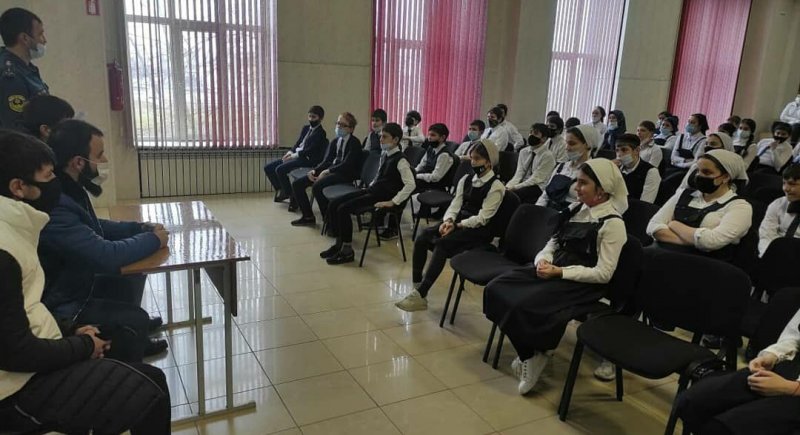 ЧЕЧНЯ. Школьникам Чечни рассказали о правилах использования пиротехники
