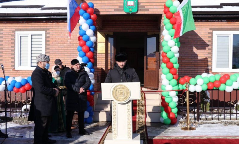 ЧЕЧНЯ. В Ахмат-Юрте торжественно открыли сельскую библиотеку