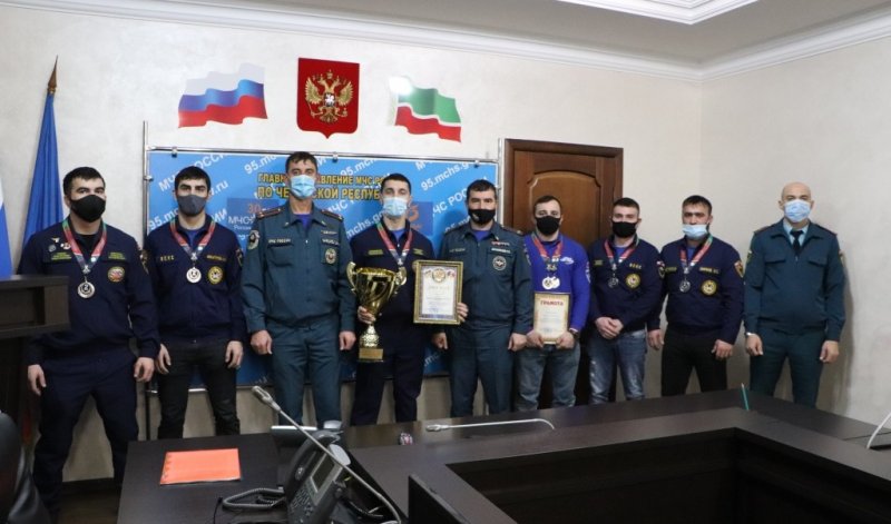 ЧЕЧНЯ. В ЧР наградили студентов, занявших призовое место на межрегиональных соревнованиях МЧС