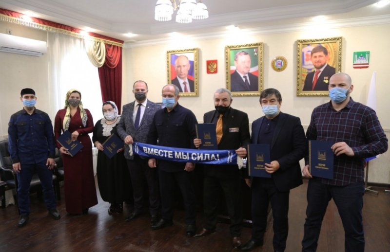 ЧЕЧНЯ. В Грозном наградили членов координационного совета по патриотическому воспитанию молодежи