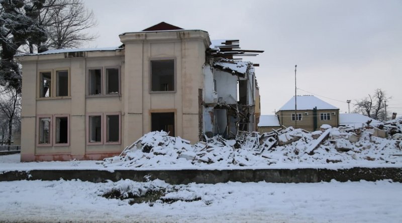 ЧЕЧНЯ. В Гудермесе начаты работы по сносу ветхого аварийного жилого дома
