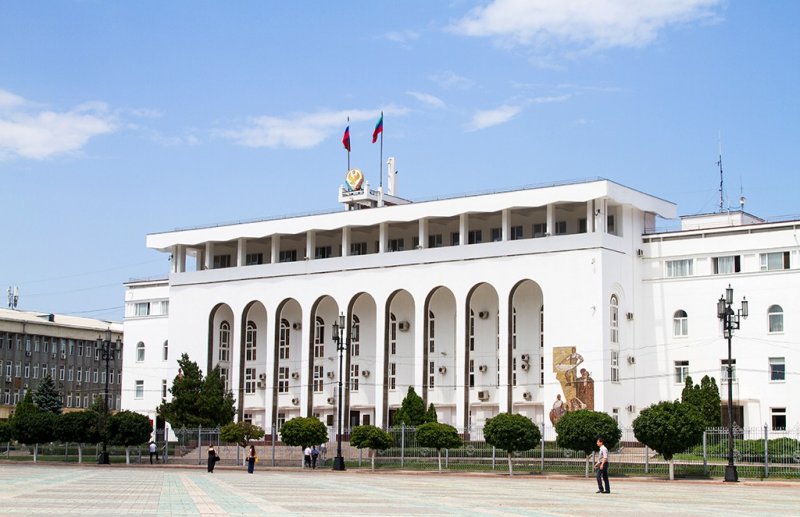 ДАГЕСТАН. Сергей Меликов назначил себе новых советников
