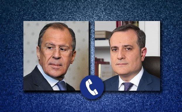 Главы МИД России и Азербайджана провели телефонный разговор