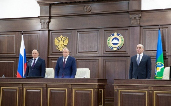 КЧР. Очередное 17 пленарное заседание Народного Собрания (Парламента) Карачаево-Черкесии
