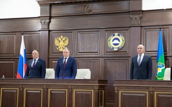 КЧР. Очередное 17 пленарное заседание Народного Собрания (Парламента) Карачаево-Черкесии