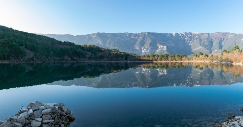 КРЫМ. В Ялту начали подавать воду из озера Могаби