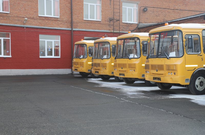 С. ОСЕТИЯ. Две муниципальные школы получили автобусы.