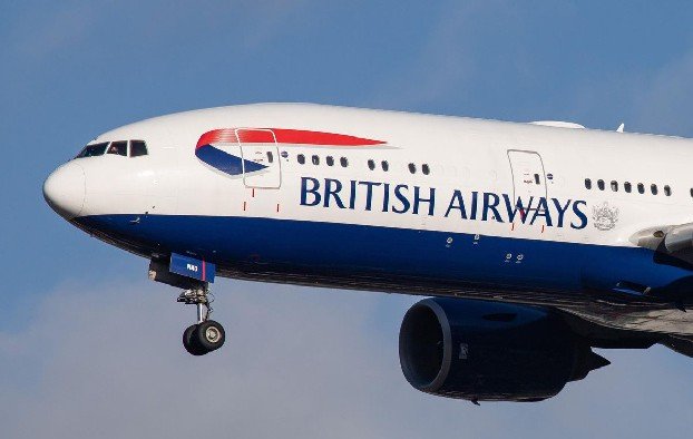 Все больше стран прекращают авиарейсы в Британию из-за нового штамма коронавируса