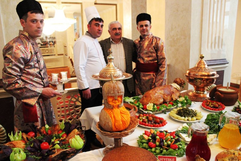 АЗЕРБАЙДЖАН. Какие они - традиции азербайджанского застолья
