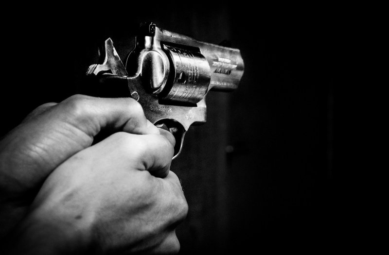 АСТРАХАНЬ. Астраханец с макетом пистолета грабил микрофинансовые организации и магазины