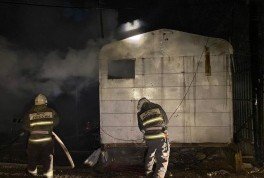 АСТРАХАНЬ. В Ленинском районе Астрахани загорелась баня, пострадали люди