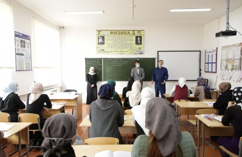 ЧЕЧНЯ. В Чеченской Республике осуществляют мониторинг подготовки школьников к ЕГЭ
