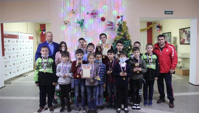 ЧЕЧНЯ. В Чеченской Республике росгвардейцы организовали шахматный турнир для школьников