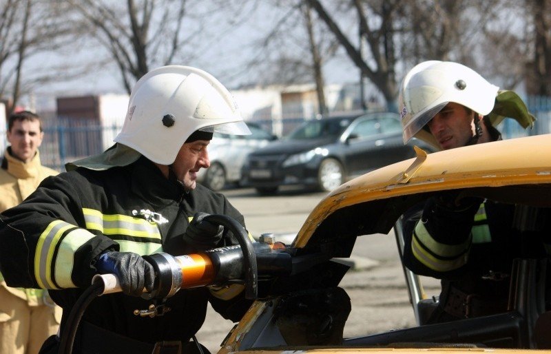 ЧЕЧНЯ. В Чеченской Республике за неделю пожарные спасли 16 человек при ДТП