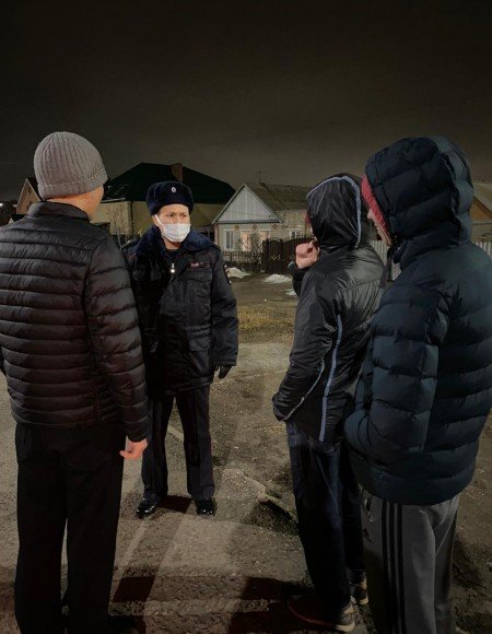 КАЛМЫКИЯ. Полицейские обеспечивают безопасность школьных зимних каникул