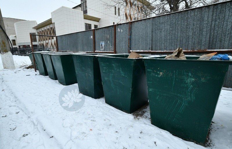 КАЛМЫКИЯ. В Элисте завершается установка новых мусорных контейнеров