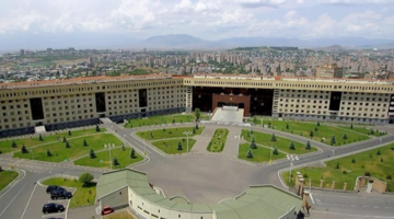КАРАБАХ. Добровольные оккупанты Карабаха протестуют в Ереване