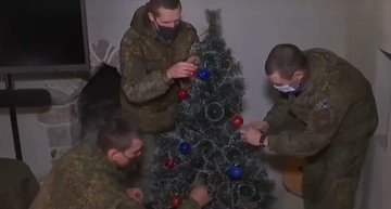 КАРАБАХ. Юнармейцы поздравили российских миротворцев в Нагорном Карабахе (ВИДЕО)