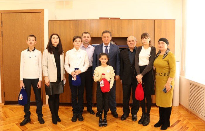 КБР. Глава района поздравил юных шахматистов с успехом на Всероссийском турнире