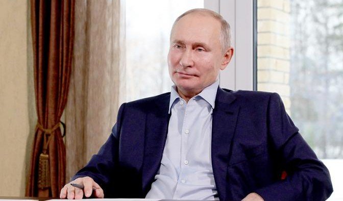КЧР. Не прошло и полгода: Путин решился ответить на вопросы о своём «дворце». Президент почти неделю игнорировал главный политический скандал последних дней