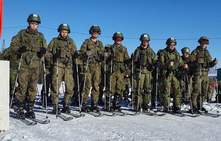 КЧР. В Карачаево-Черкесии идут соревнования по горному троеборью, победителей ждет всероссийский этап конкурса АрМИ «Саянский марш»