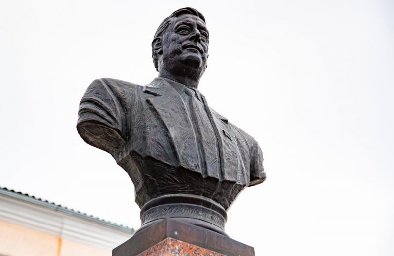 КЧР. В Карачаево-Черкесии почтили память Юрия Калмыкова