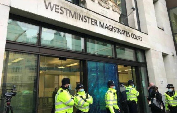 Лондонский суд отклонил ходатайство об освобождении Ассанжа под залог
