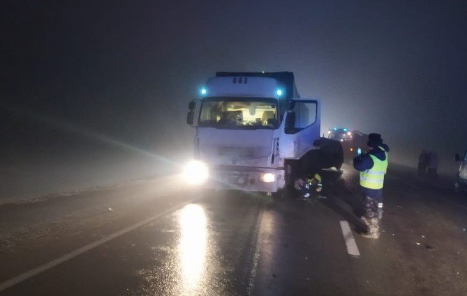 РОСТОВ. В Тацинском районе в ДТП с грузовиком пострадали 3 ребенка и погибли 4 взрослых