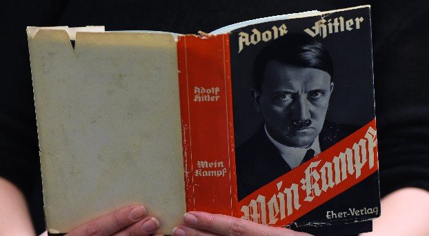 В Польше выпустят научное издание книги «Mein Kampf»