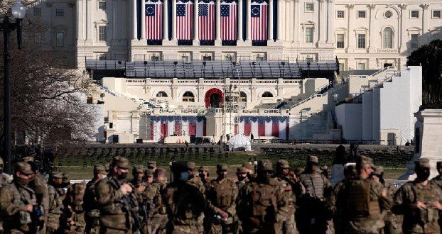 Вашингтон усиливает меры безопасности в преддверии инаугурации Байдена
