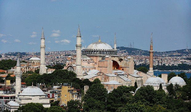 Афины просят Анкару вернуть собору Святой Софии статус музея