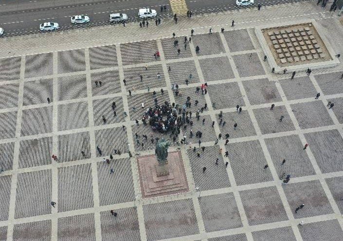 АСТРАХАНЬ. Численность митинга на пл. Ленина в Астрахани составила 190 человек, включая Ленина