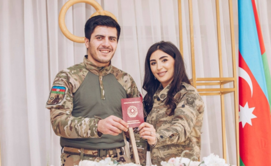АЗЕРБАЙДЖАН. Раненый ветеран Карабахской войны и спасавшая бойцов медсестра поженились в Азербайджане (ФОТО)