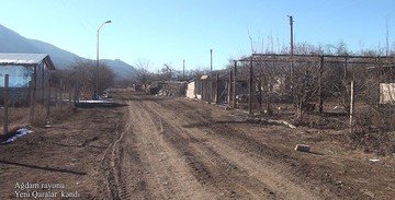 АЗЕРБАЙДЖАН. Вот как жили сторонники оккупации Карабаха в Ени Гаралар (ВИДЕО)