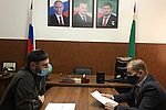 ЧЕЧНЯ.  А. Висмурадов посетил Гудермесский центр социальной помощи семье и детям