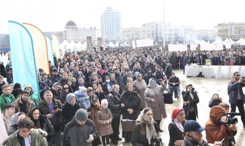 ЧЕЧНЯ. Фестиваль черемши Honk Fest в Грозном собрал более 32 тыс. человек