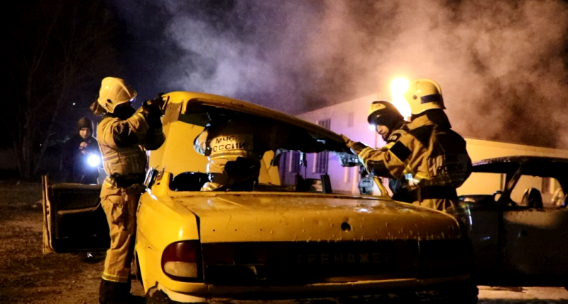 ЧЕЧНЯ. Грозненские пожарные отработали порядок действий при ликвидации условного ДТП