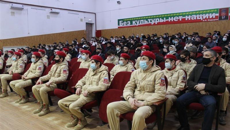 ЧЕЧНЯ. Офицеры Росгвардии рассказали чеченским школьникам о порядке поступления в ведомственные вузы