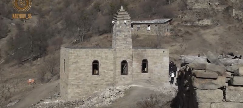 ЧЕЧНЯ. В горах Чеченской Республики восстановили старинную мечеть