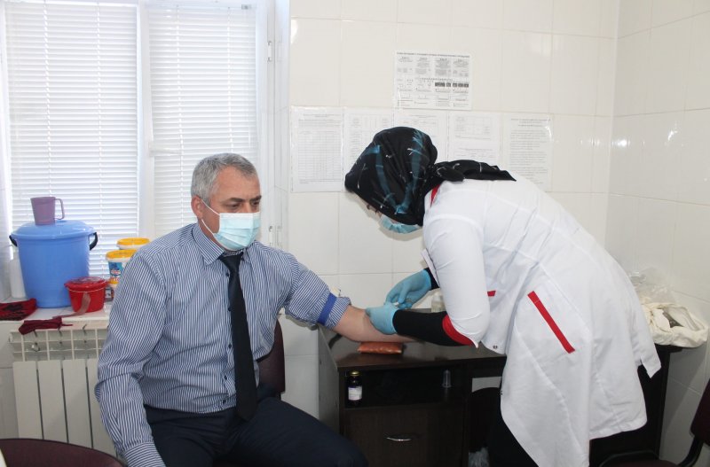 ДАГЕСТАН. Глава Гергебильского района готовится к вакцинации