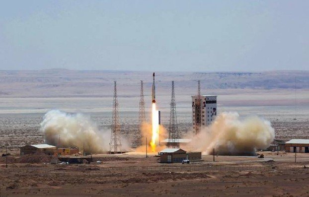 Иран провел пуск новой ракеты-носителя на твердом топливе