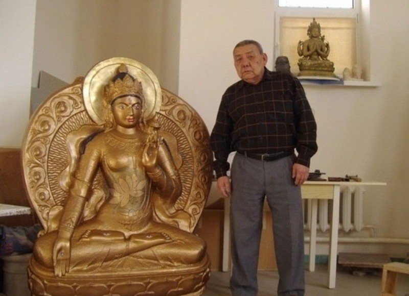 КАЛМЫКИЯ. Известный калмыцкий скульптор Владимир Васькин отмечает 80-летний юбилей