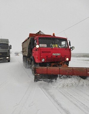 КАЛМЫКИЯ. Министерством по строительству, транспорту и дорожному хозяйству Республики Калмыкия в целях обеспечения сохранности и круглогодичной безопасности дорожного движения на автомобильных дорогах Республики Калмыкия заключены государственные контракты с подряд