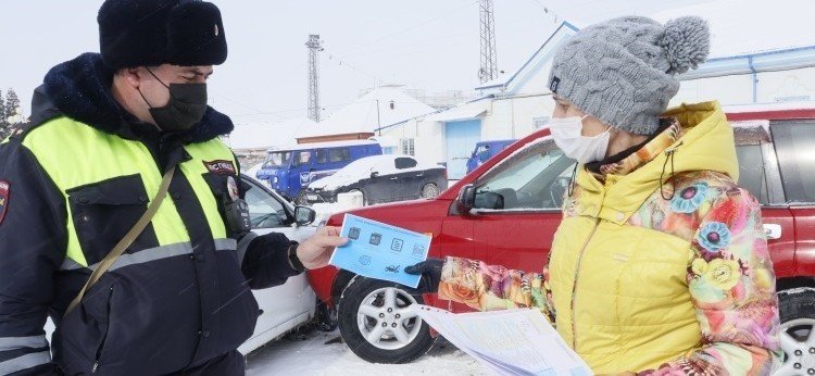 КБР. Автоинспекторы Кабардино-Балкарии и автостраховщики помогают участникам незначительных ДТП самостоятельно оформлять автоаварию с использованием Европротокола