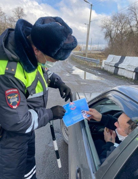 КБР. Полицейские Терского района организовали акцию «Вместе против мошенников!»